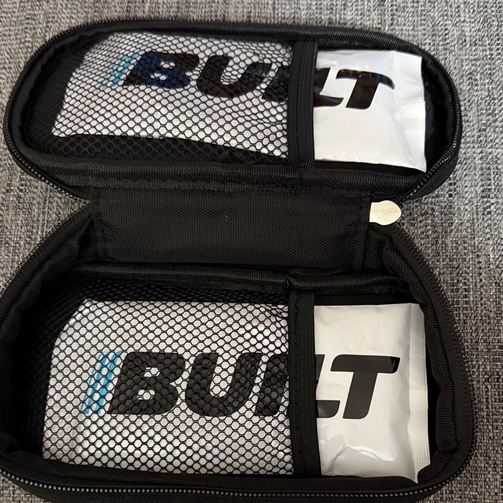 Built Bar Black Zippered Case with Ice Packs New - Picture 3 of 3